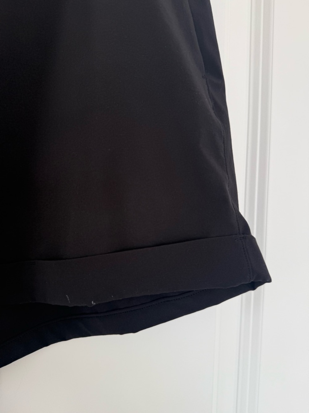 LULULEMON | Black Drawstring Athletic Shorts - size 12 - Picture 3 of 11
